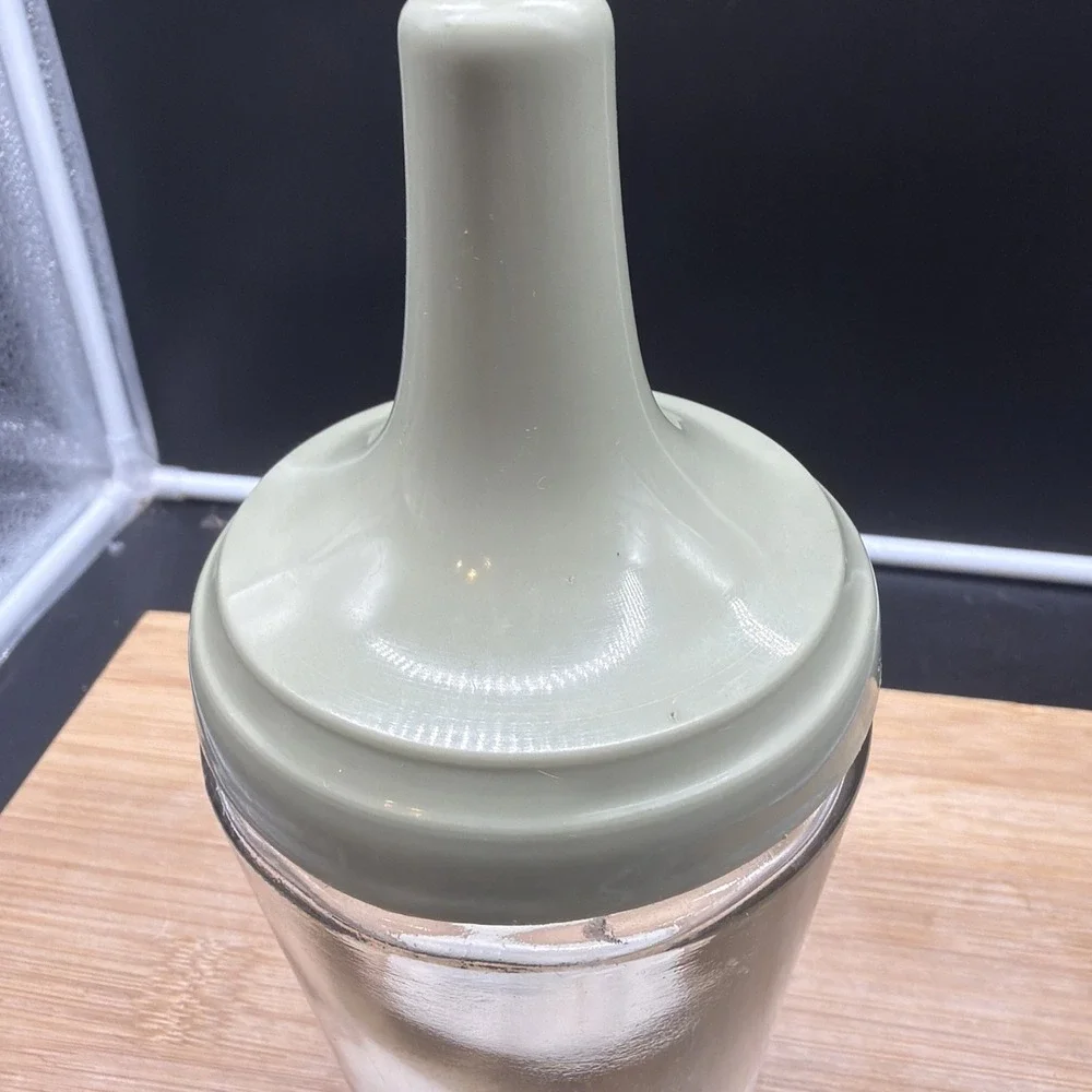 Vintage ACME Press & Chop Glass USA Avocado Green Food Nut Chopper 12 oz